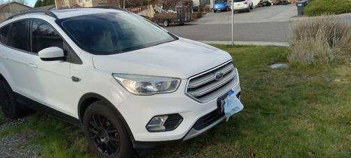 White 2018 Ford Escape SE