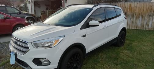 White 2018 Ford Escape SE