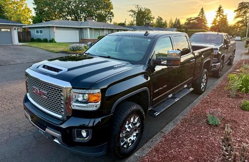 Black 2017 GMC Sierra 2500 Denali