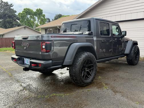 Gray 2021 Jeep Gladiator Rubicon