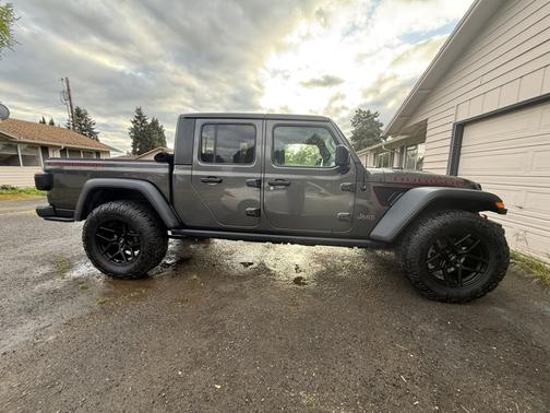 Gray 2021 Jeep Gladiator Rubicon
