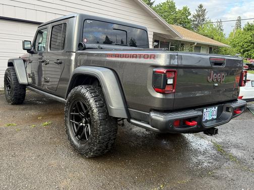 Gray 2021 Jeep Gladiator Rubicon