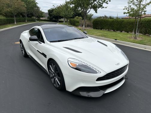 2015 Aston Martin Vanquish Base