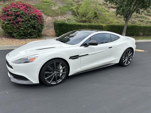 2015 Aston Martin Vanquish Base