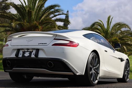 2015 Aston Martin Vanquish Base