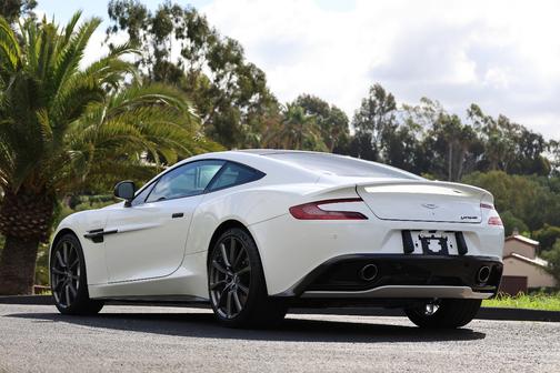 2015 Aston Martin Vanquish Base
