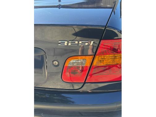 2003 BMW 325 i