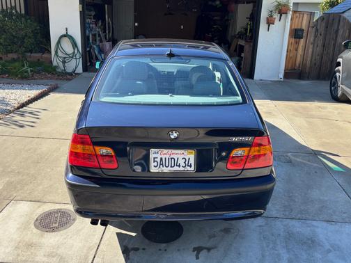 2003 BMW 325 i