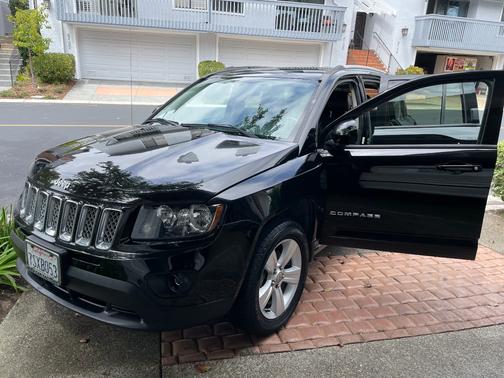 Black 2016 Jeep Compass Latitude