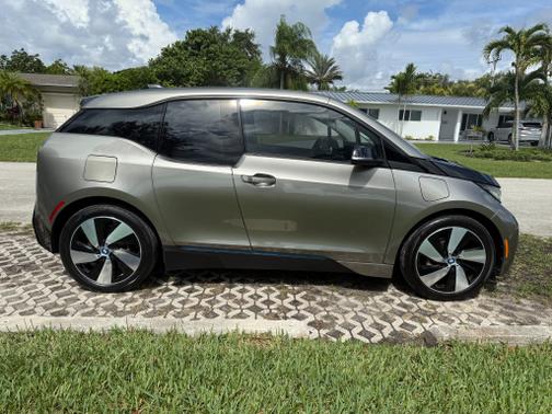 2017 BMW i3 94 Ah w/Range Extender