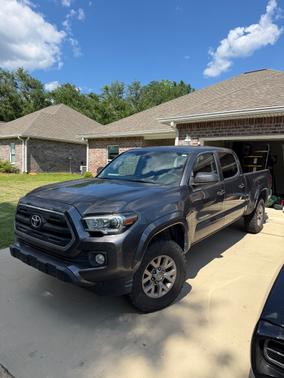 Gray 2017 Toyota Tacoma SR5