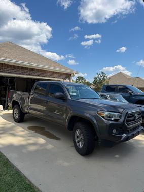 Gray 2017 Toyota Tacoma SR5
