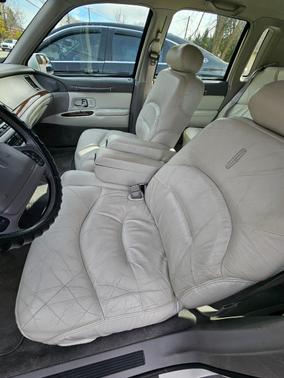 1997 Lincoln Town Car Signature