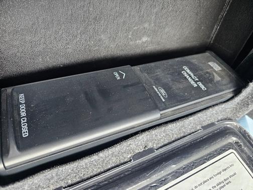 1997 Lincoln Town Car Signature