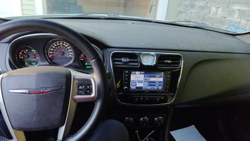 White 2013 Chrysler 200 Limited