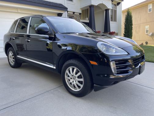 2010 Porsche Cayenne Base