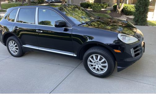 2010 Porsche Cayenne Base