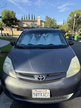 Blue 2006 Toyota Sienna LE