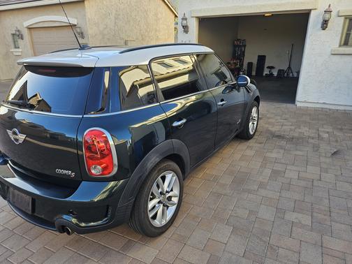Green 2012 MINI Cooper S Countryman Base