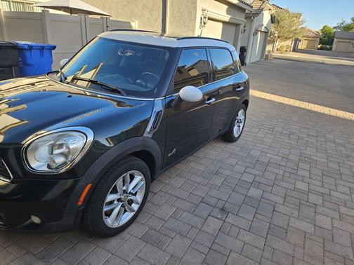 Green 2012 MINI Cooper S Countryman Base