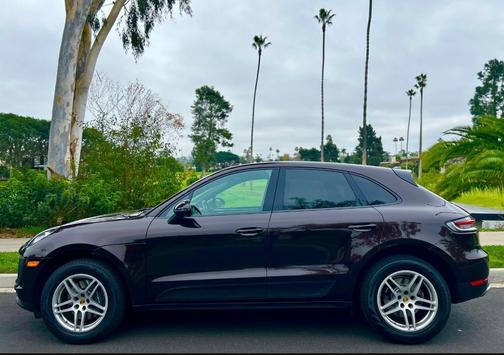 2021 Porsche Macan Macan