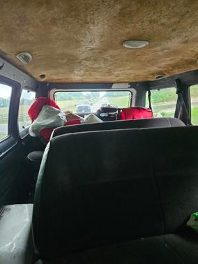 White 2002 Dodge Ram Wagon 3500 Maxi Wagon