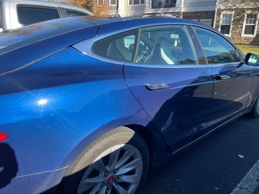2017 Tesla Model S 75