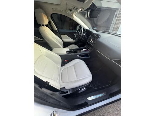 2020 Jaguar F-PACE 25t Prestige