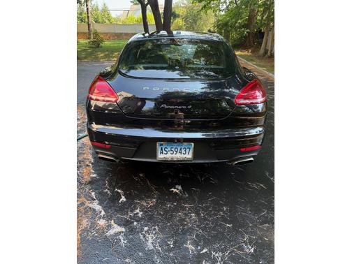 2015 Porsche Panamera 4