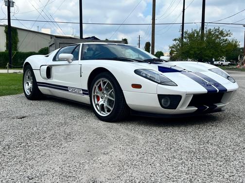 2005 Ford GT Base