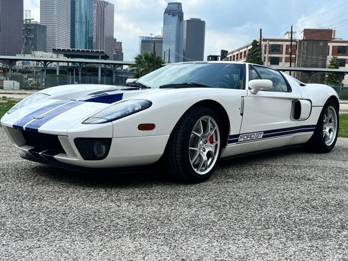 2005 Ford GT Base