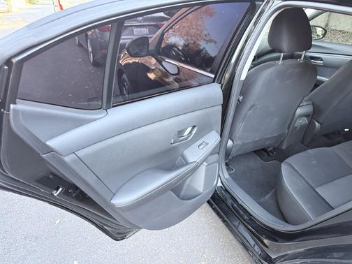 Black 2024 Nissan Sentra SV