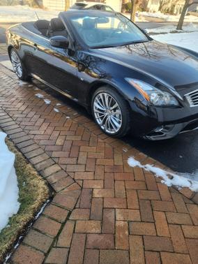 2014 INFINITI Q60 Base