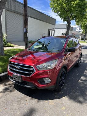 Red 2017 Ford Escape SE