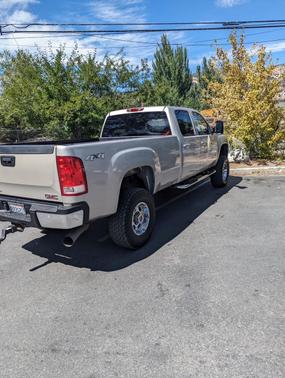 2008 GMC Sierra 2500 SLT H/D Crew Cab