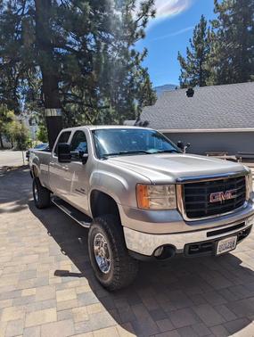 2008 GMC Sierra 2500 SLT H/D Crew Cab