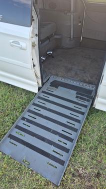 White 2006 Dodge Grand Caravan SXT
