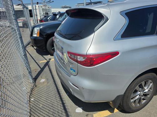 Silver 2013 INFINITI JX35 Base