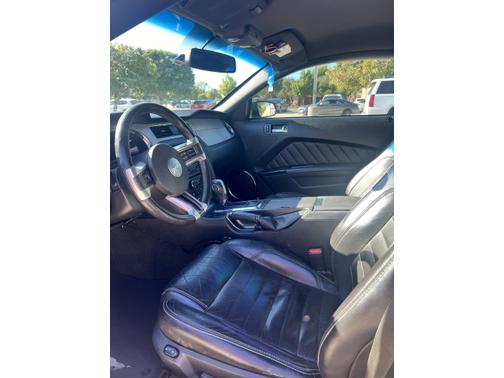 2014 Ford Mustang V6