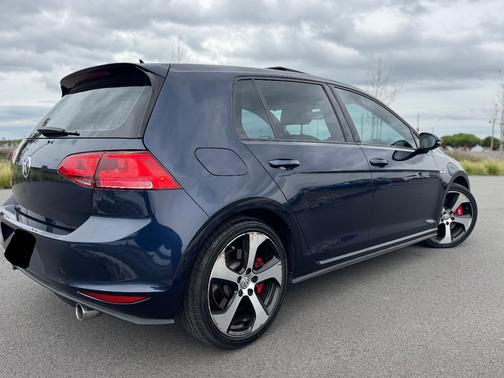 2017 Volkswagen Golf GTI SE 4-Door