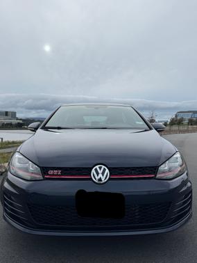 2017 Volkswagen Golf GTI SE 4-Door