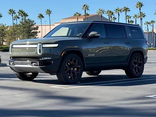 2022 Rivian R1S Launch Edition