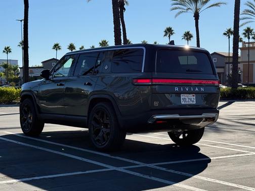 2022 Rivian R1S Launch Edition