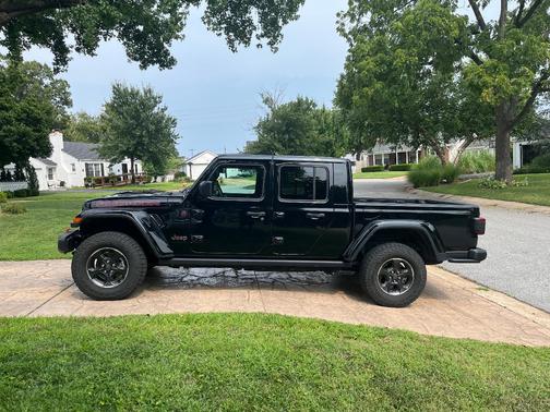 Black 2023 Jeep Gladiator Rubicon