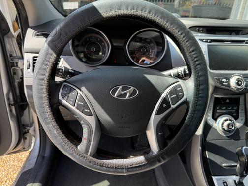 2012 Hyundai ELANTRA Limited