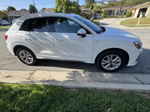 2022 Audi Q3 45 S line Premium
