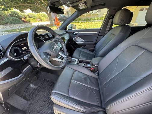 2022 Audi Q3 45 S line Premium