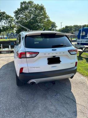 White 2022 Ford Escape Titanium