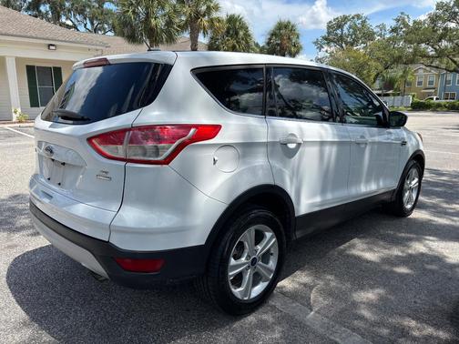 White 2015 Ford Escape SE