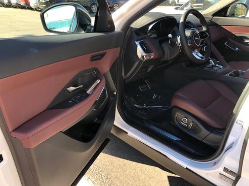 2022 Jaguar E-PACE 300 Sport